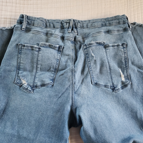 Good American Jeans - Picture 6 of 6